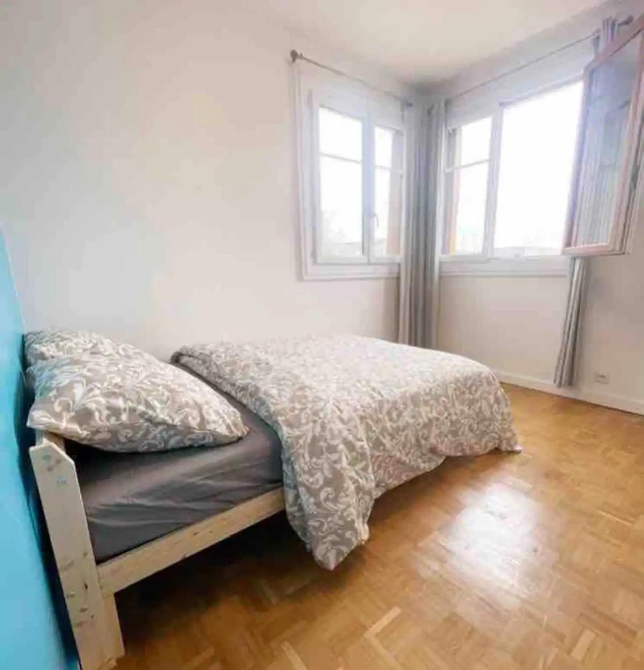 Modern 2 Bedroom Apartment Near Paris Metro, Giant Flat Screen Tv 85 Inches, Balcony, Free Parking イヴリー＝シュル＝セーヌ エクステリア 写真